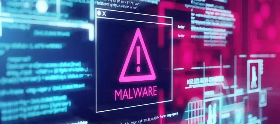 Computer displaying malware warning alert.
