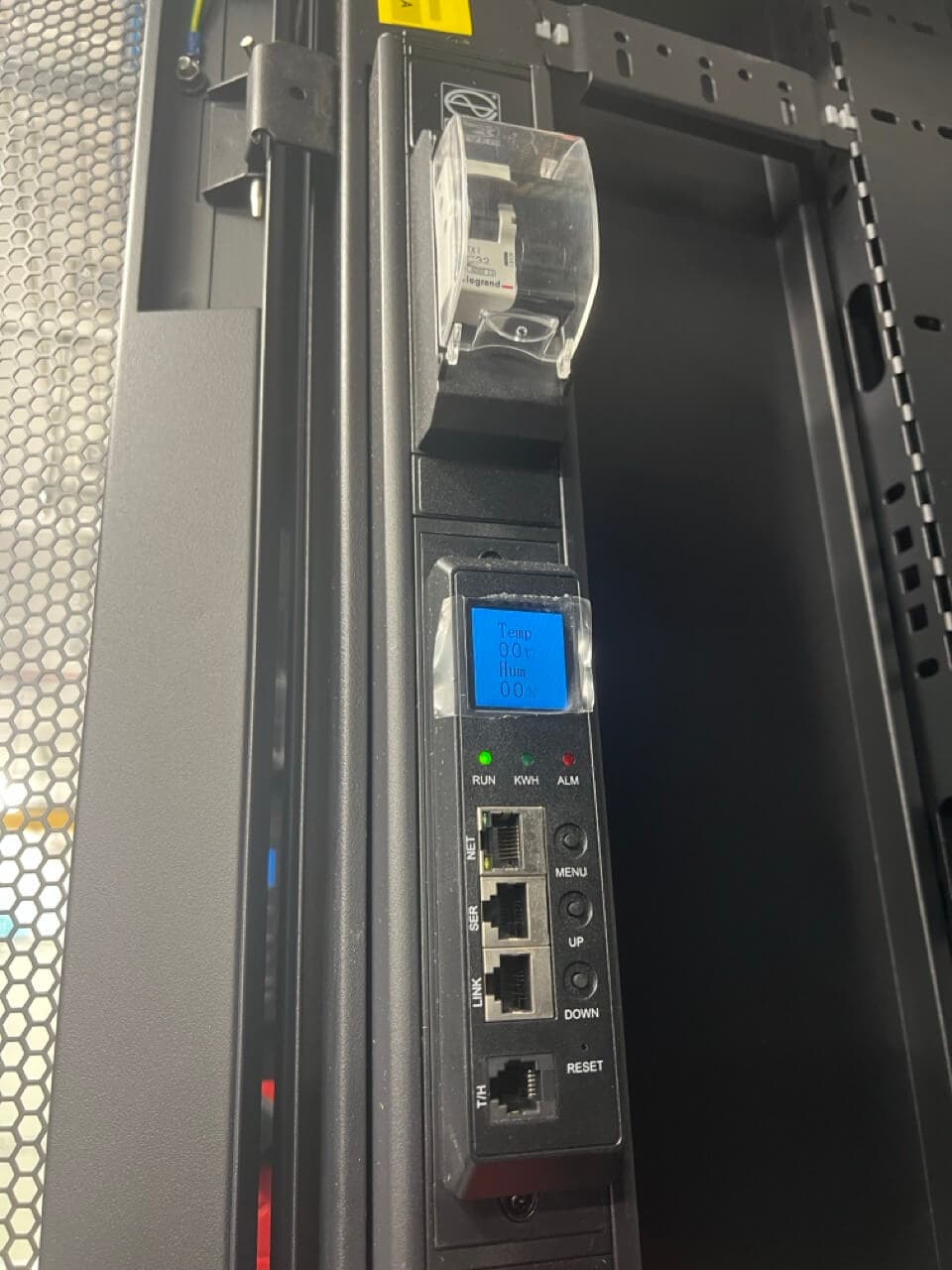 Server monitoring interface with digital display for real-time management of hosting infrastructure